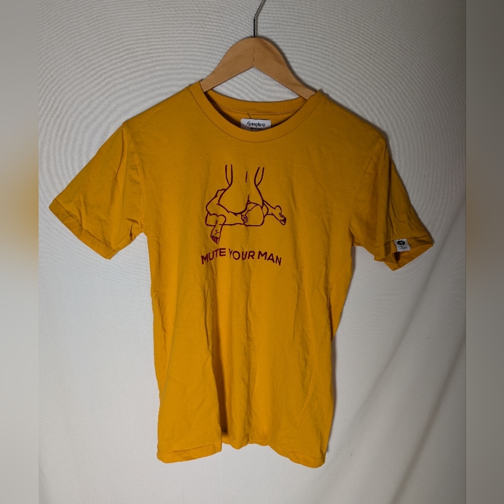 Femmemute Mute Your Man Mustard Yellow Short Sleeve Tshirt Size Small